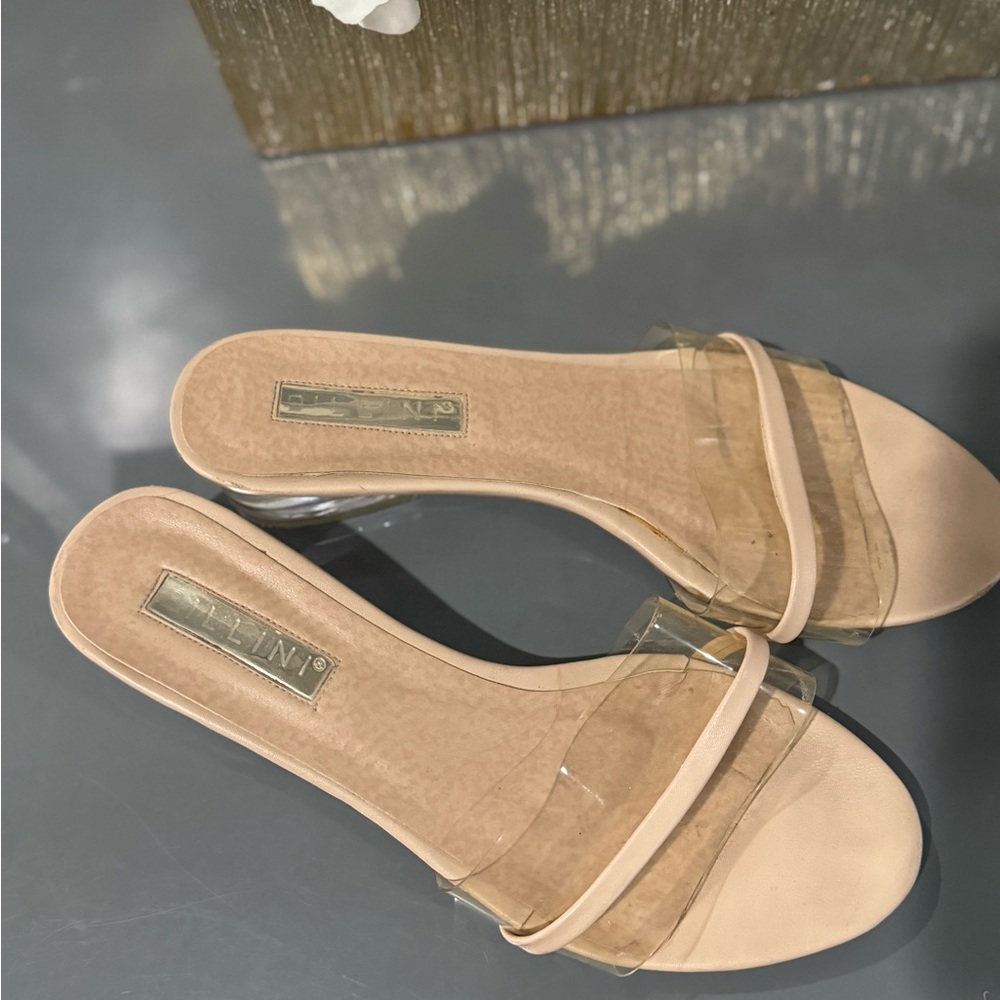 Women's Tan Heels - Picture 4 of 6